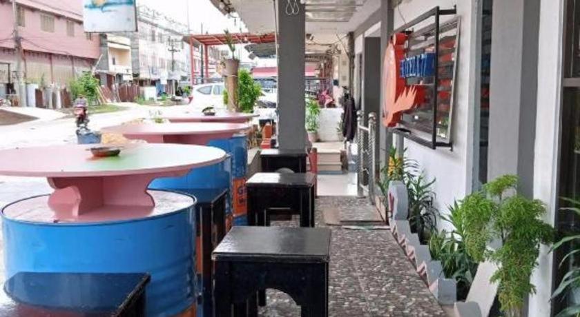 Hotel K77 Dumai Bagian luar foto